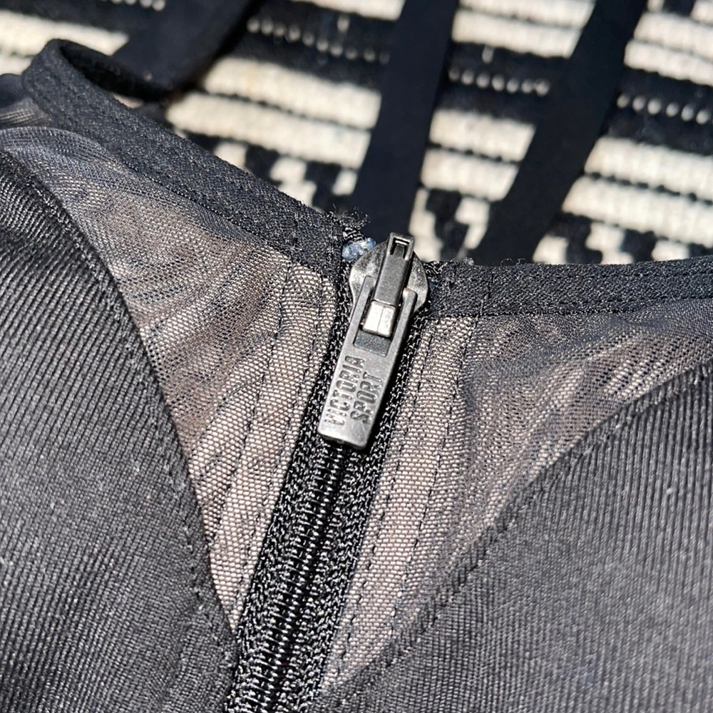 Victoria’s Secret sports bra - Picture 3 of 5